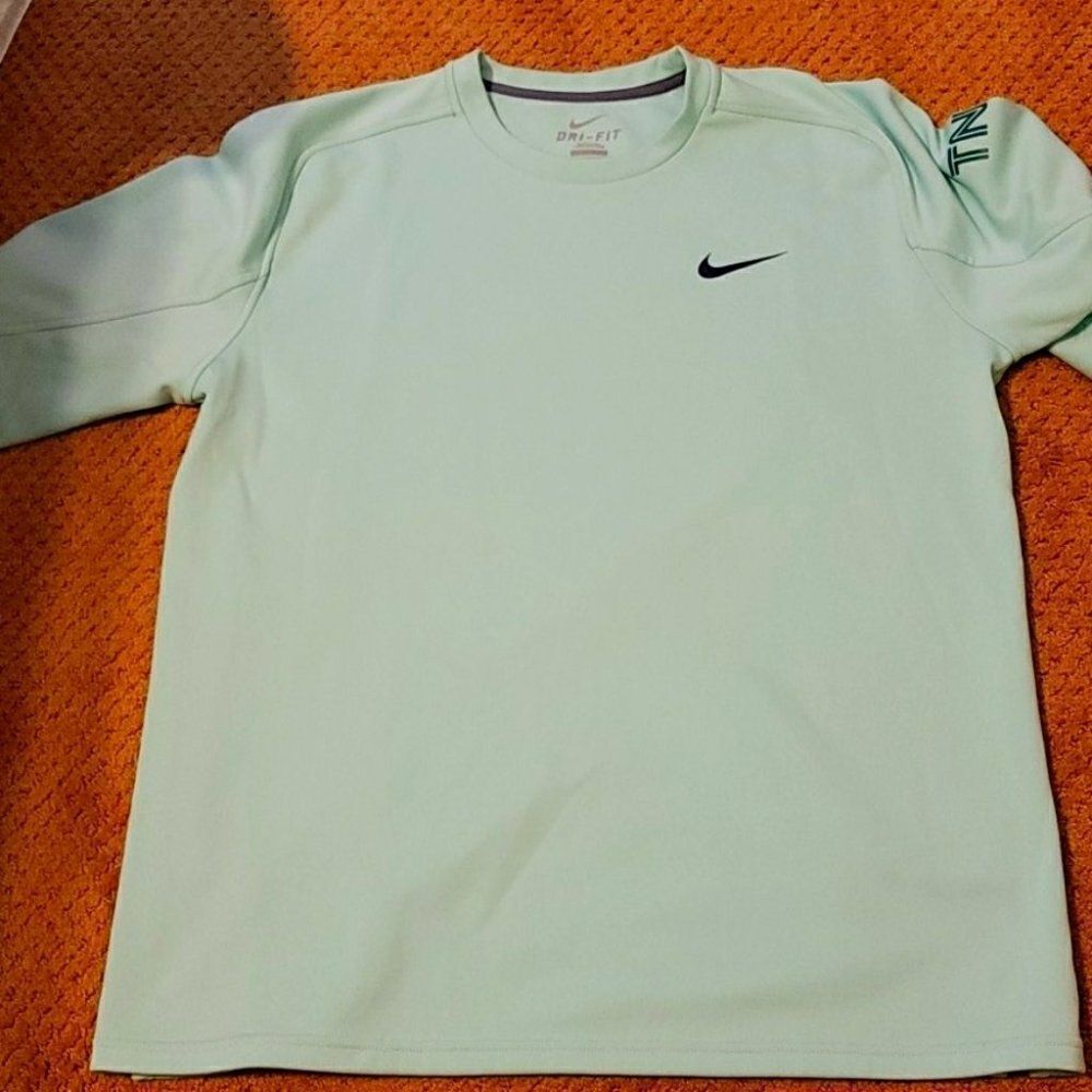 COPY - Nike tnns size large